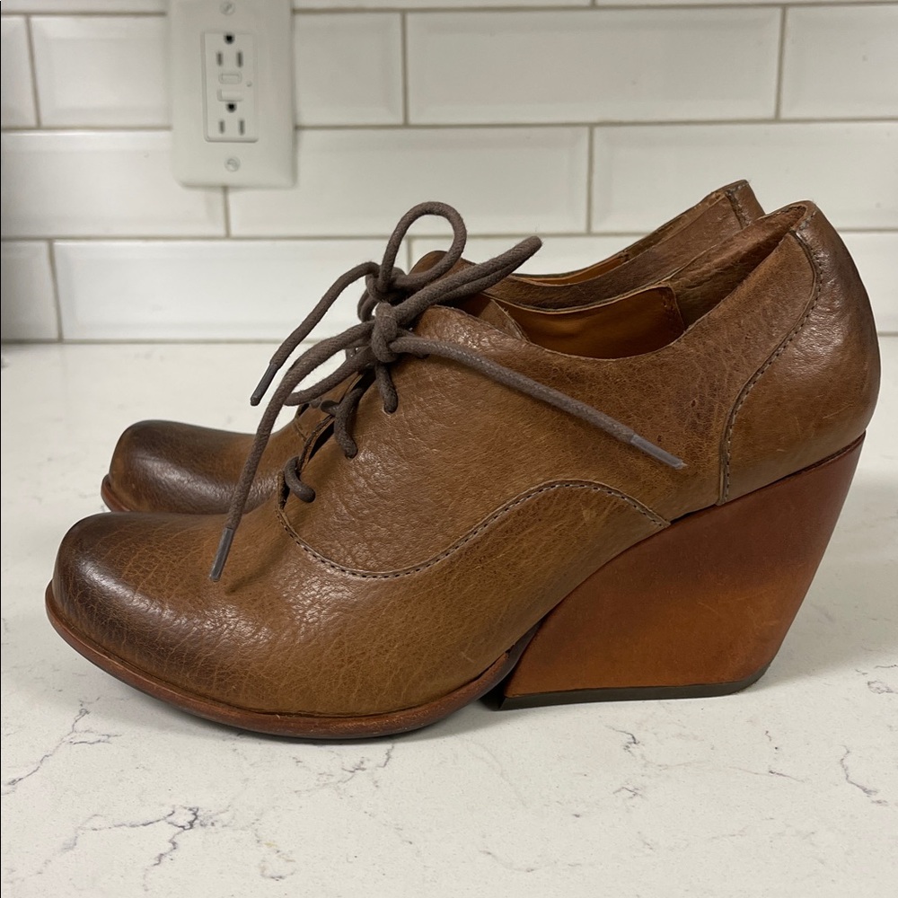 Kork- Ease Chianne Brown Leather Oxford
Lace Up Ankle Bootie Size 8 - Picture 11 of 17